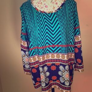 Chevron and Hippie print flowy top - L